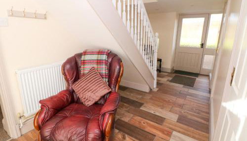 Ford Coach House Cottage - Photo 3