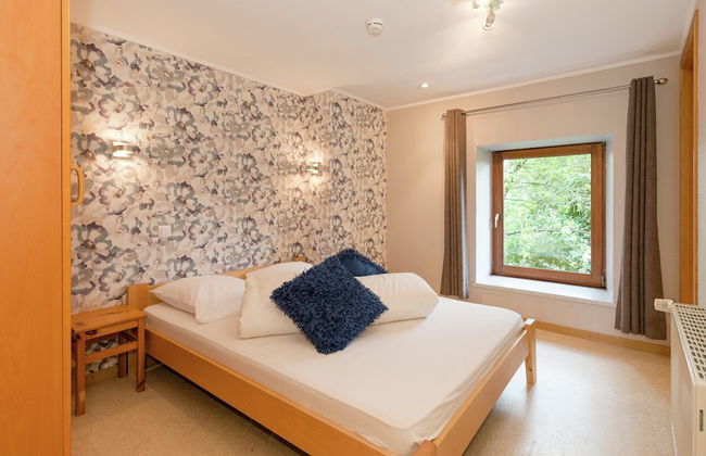 Holiday Home with Sauna, Garden, Terrace, BBQ & Fireplace - Photo 3