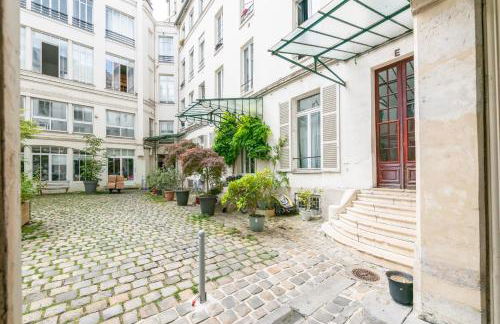 Lovely Central Paris Apartment with Rooftop View - Foto 35