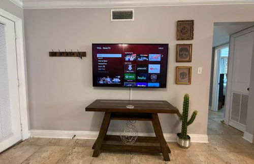 2 bedroom private apt & laundry - Foto 6