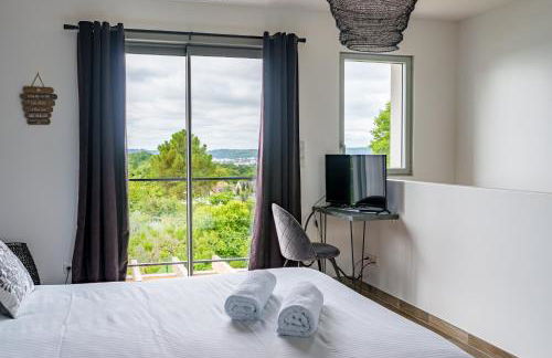 La Villa Perchée, Appartements Élégants, sauna Privé, sport, terrasses et Vue Panoramique, Parking protégé, proche PARIS - Foto 41