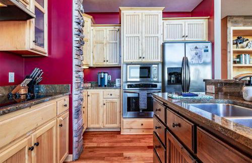 Spacious Leech Lake Home on 2 Private Acres, 200' of lake shore 15 Minutes to Walker with boat lift, dock, swimming, fire pit - Foto 30