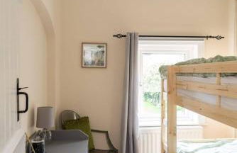 Quaint 3 bed Cottage in central Dorking with parking - Foto 42