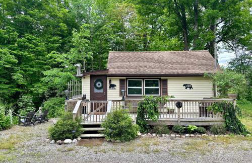 Escape to a Streamside Cabin in the Lower Catskills - Foto 1
