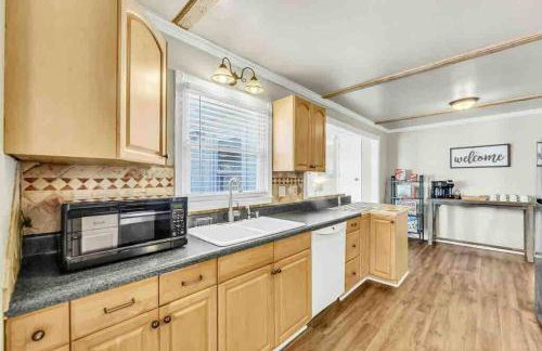 Greensboro Get-together, K Bed, Secret Playroom, central location - Foto 14