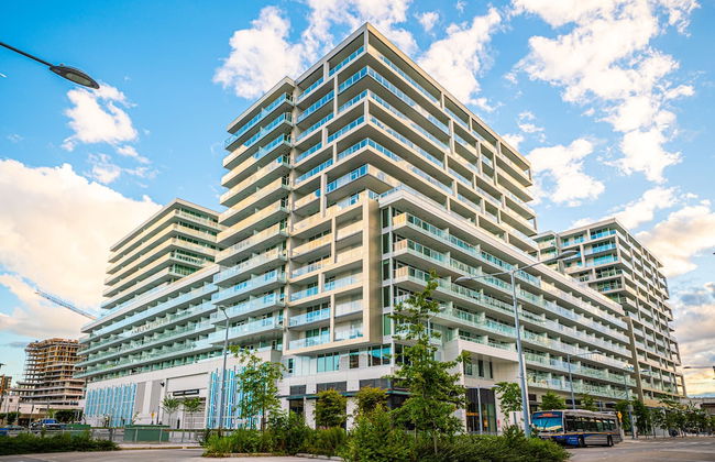 Charming Oasis Close to Airport & Downtown - Photo 37