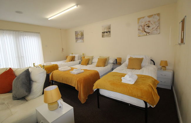 Annex St Ann's - Photo 2