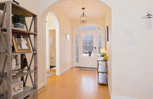 Stoney Creek Cottage Wintergreen w EV Charger - Foto 60