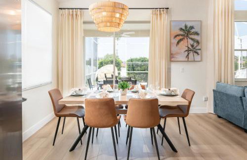 Stylish Retreat with Pool near The Parks - Foto 39