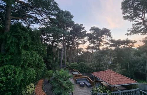 Hot Tub/Football Court/Sleeps 12/Luxury Villa - Photo 11