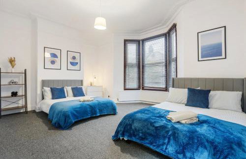Central LDN 3-Bed Sleeps 8, Garden & Parking - Photo 19