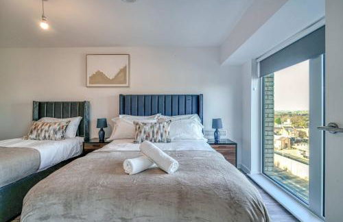 2-BR Flat - City & Town Centre View -1 Minute to Train & Tram Station - Sleeps 5 - Foto 38