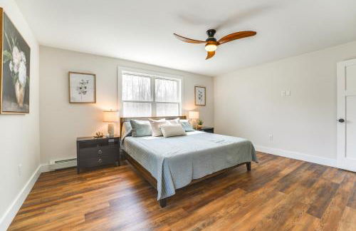 Walk to Beach and Sebago Lake Luxe Family Getaway! - Foto 8