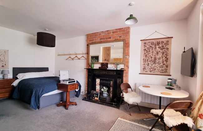 Stylish Town Centre Apartments - Photo 20