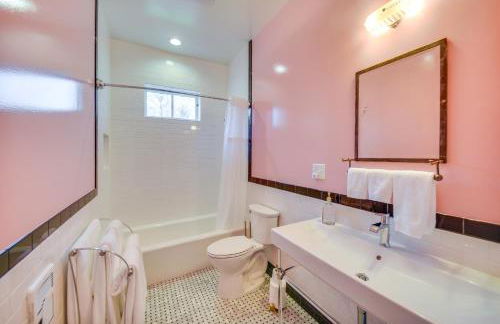 Radiant Gloucester House with Private Porch! - Foto 15