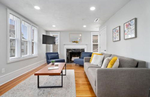 Jennifer's Cozy Apt Walk to Brown In Unit Laundry - Foto 1