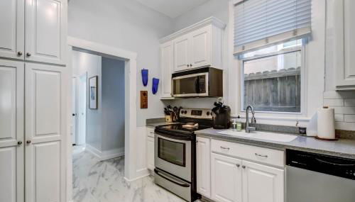 1BDR with Backyard Park Side Pet-friendly - Foto 3