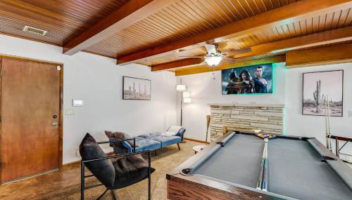 HotTub, King & PoolTable~East Wichita - Foto 2