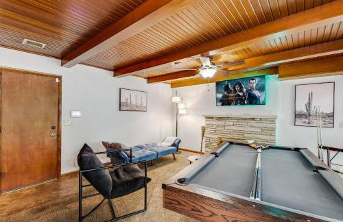 HotTub, King & PoolTable~East Wichita - Foto 2