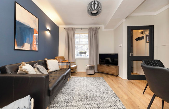 JOIVY Stylish Castle View Flat with Balcony - Foto 13