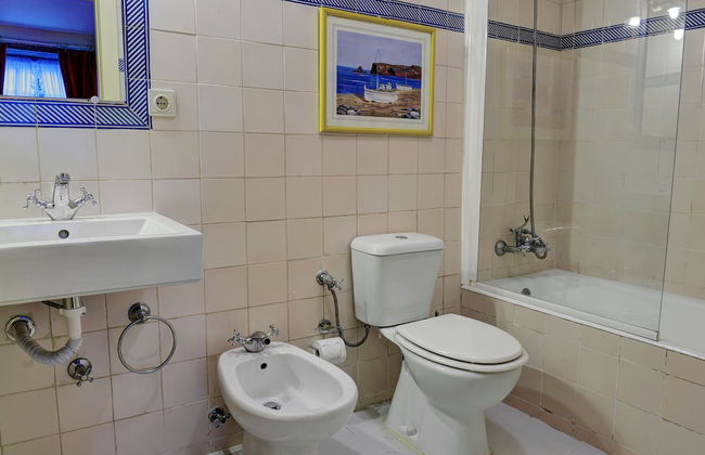 Independent Apartment n 2 in an Old Mansion Located by the Mouth of Douro River - Photo 8