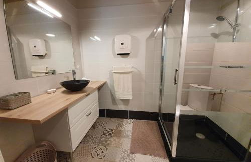 Gîte confortable avec SPA privé et confort moderne - Foto 11