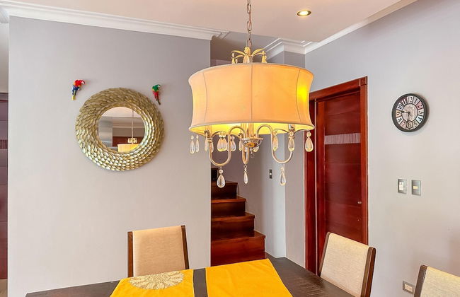 Incredible 3 BR Penthouse w BBQ Jacuzzi - Photo 35