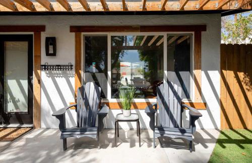 Experience Modern Luxury at Desert Hideaway - Foto 6