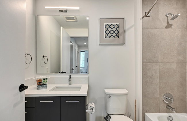 Global Luxury Suites at Town Center - Photo 71