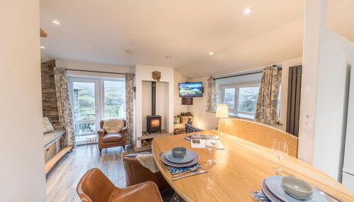 Romantic getaway, little two bed, two bath barn conversion with amazing views and parking - Foto 2