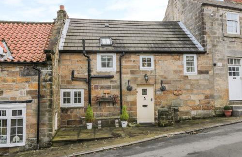 Willow Nook - Photo 1