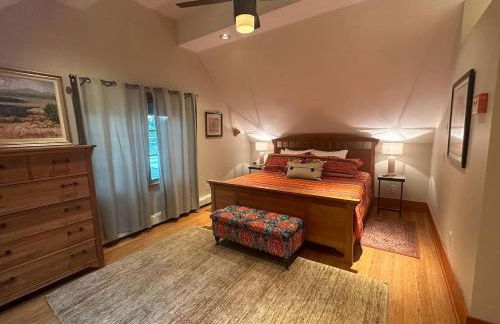 Coveted Creekside Setting, Near Downtown And Bogert Park - Foto 12