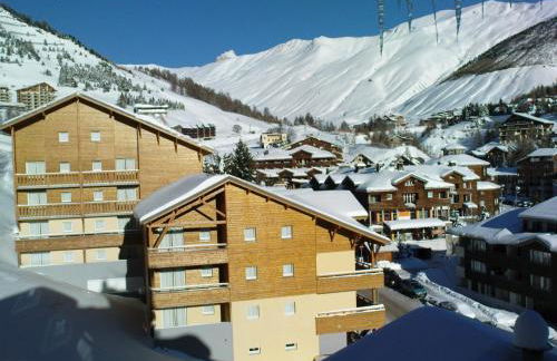 Duplex station - Photo 3