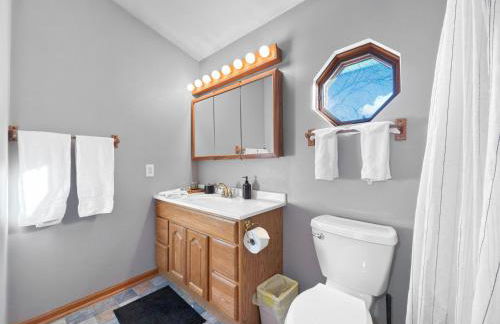 Parkside Getaway- Spacious Six Bedroom Home for Families & Friends - Foto 33