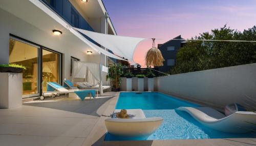 Adriatic Paradise Villa - Photo 5, sunbed