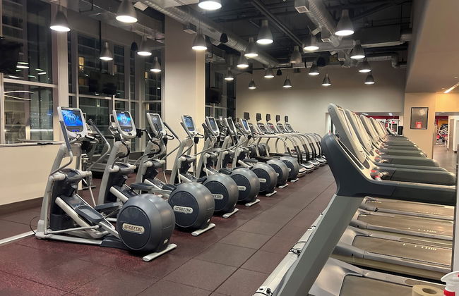 Family Size 2 Bedroom Fully Furnished Condo Sleeps 6, Parking Available, 3tvs - Foto 16