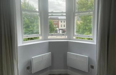 Square Flat - Modern - En-Suites - 6 Guests - Foto 17