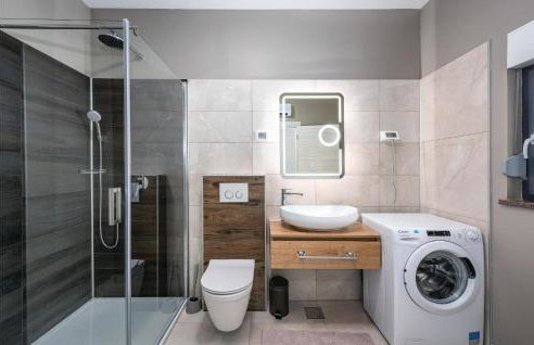 Five-Bedroom Holiday Home In Zminj - Photo 31