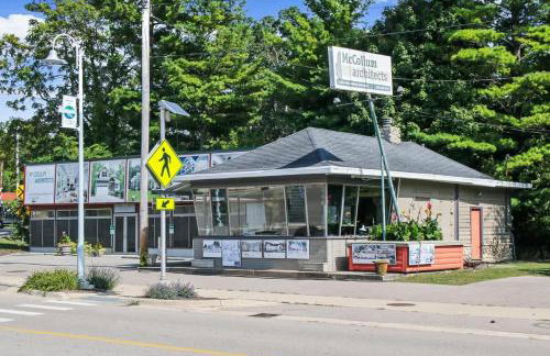 Luxe by the Lake - Pool Access - Photo 72