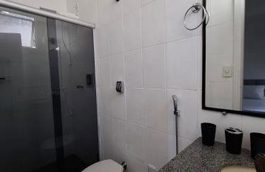Apartamento 3 quartos no bairro Floresta, na melhor localização de BH, próximo às principais avenidas, ao lado do colégio Batista, com supermercado, farmácia e bares na esquina - Foto 11