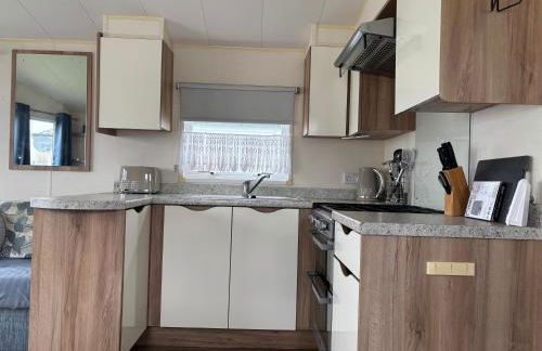 Beautiful 2 bedroom caravan , Leysdown - Foto 6