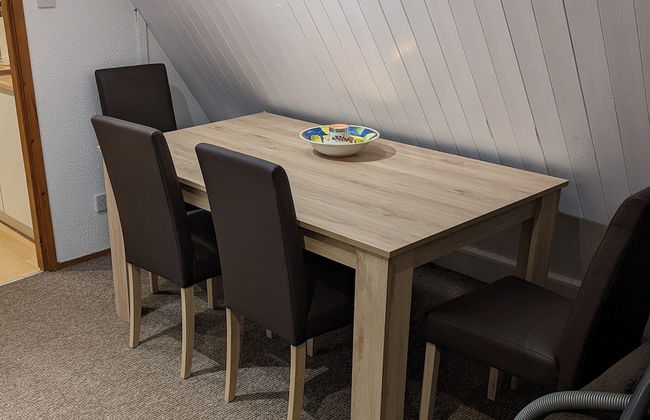 Chalet-sleeps6-parking-garden-pool - Foto 9