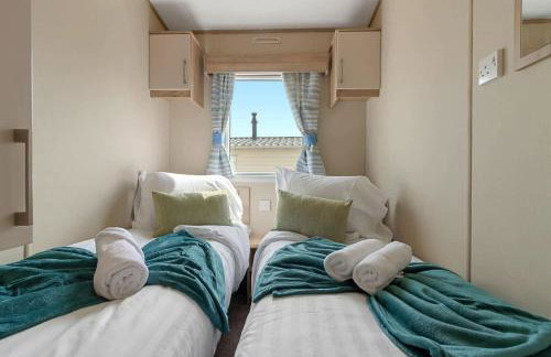 Hillside Splash Retreat -No Commercial Sign written Vehicles,Fishing Nearby & Communal Swimming Pool ,Pool open April to September - Foto 26