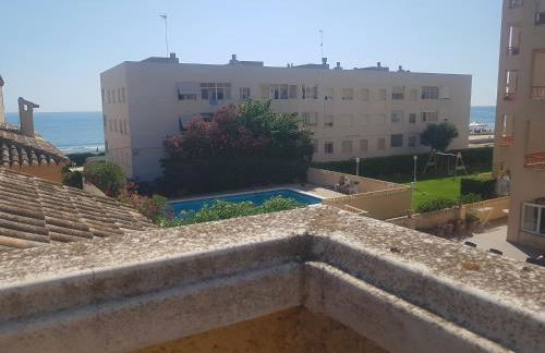 Adosado/casa con terraza y buhardilla. Playa El Perelló - Foto 57