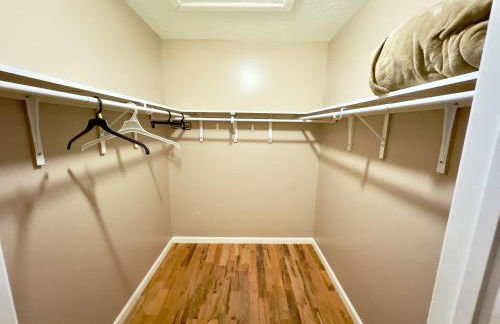 Peaceful Townhouse Near Lake - Foto 10