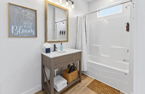 Spacious Downtown Indy Home Perfect for Groups - Photo 53