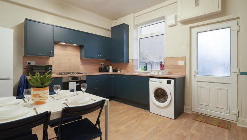 Treeton - Brand New 3 Bed House, FREE Parking & Great for Groups - Hosted by Stay Host Save - Foto 5