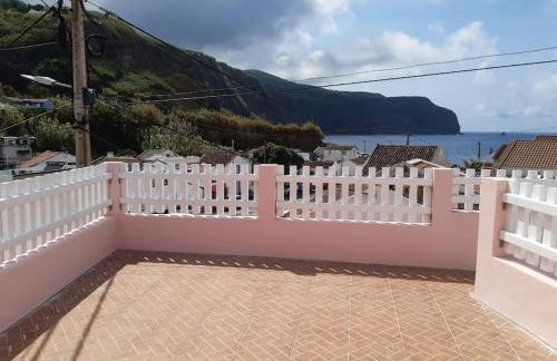 Casa da Ribeira - Mosteiros - Foto 1