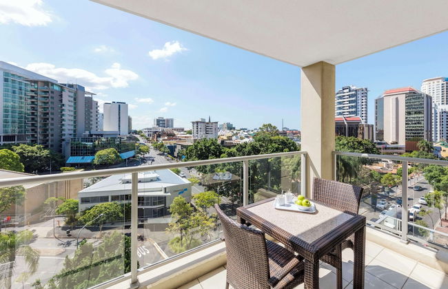 Oaks Brisbane Lexicon Suites - Photo 14