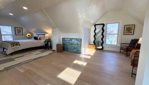 Artsy 4 Bedroom Home, Steps from Dining & Shops - Foto 4